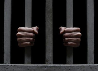 Prisoners of an Idiotic Polic (e) y